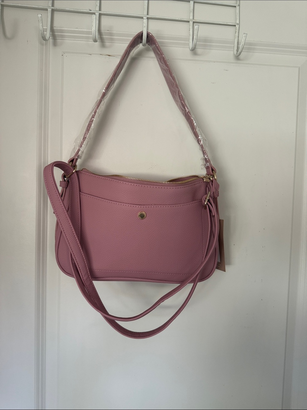 Chic Rose Pink Shoulder Bag with Gold Accent